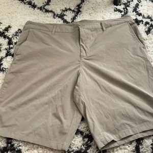 NWOT khaki shorts